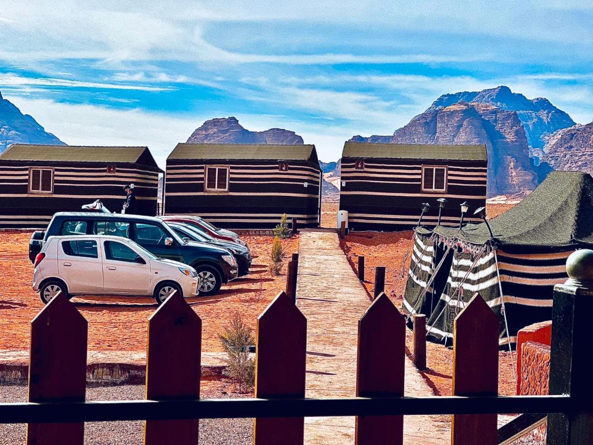 Rum Titanic Camp Wadi Rum Eksteriør billede