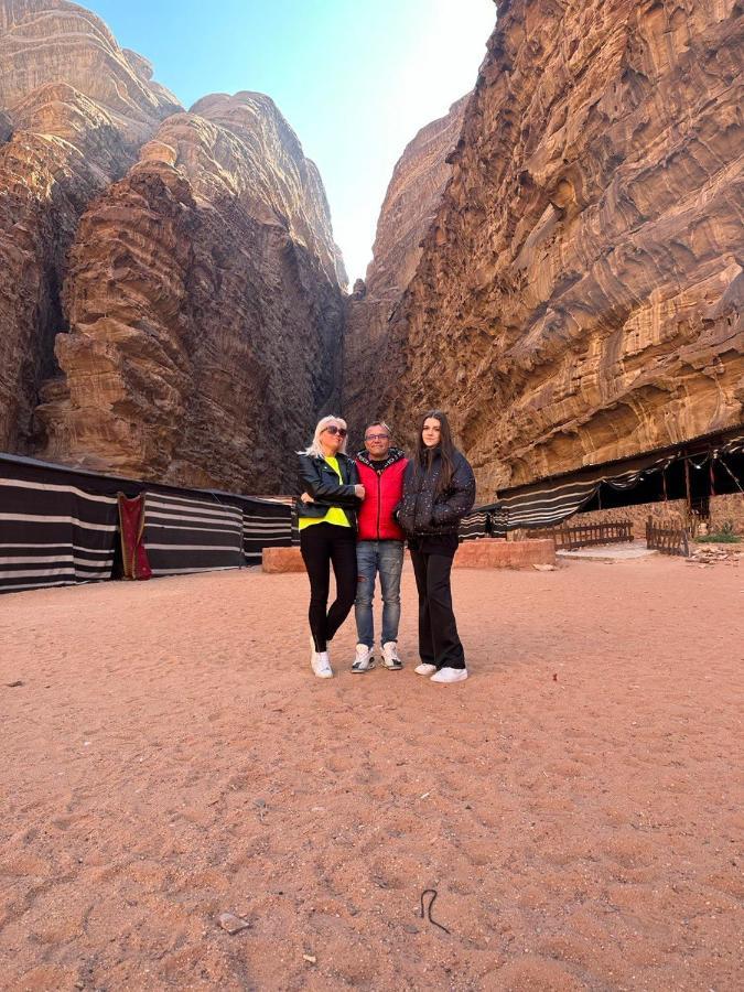 Rum Titanic Camp Wadi Rum Eksteriør billede