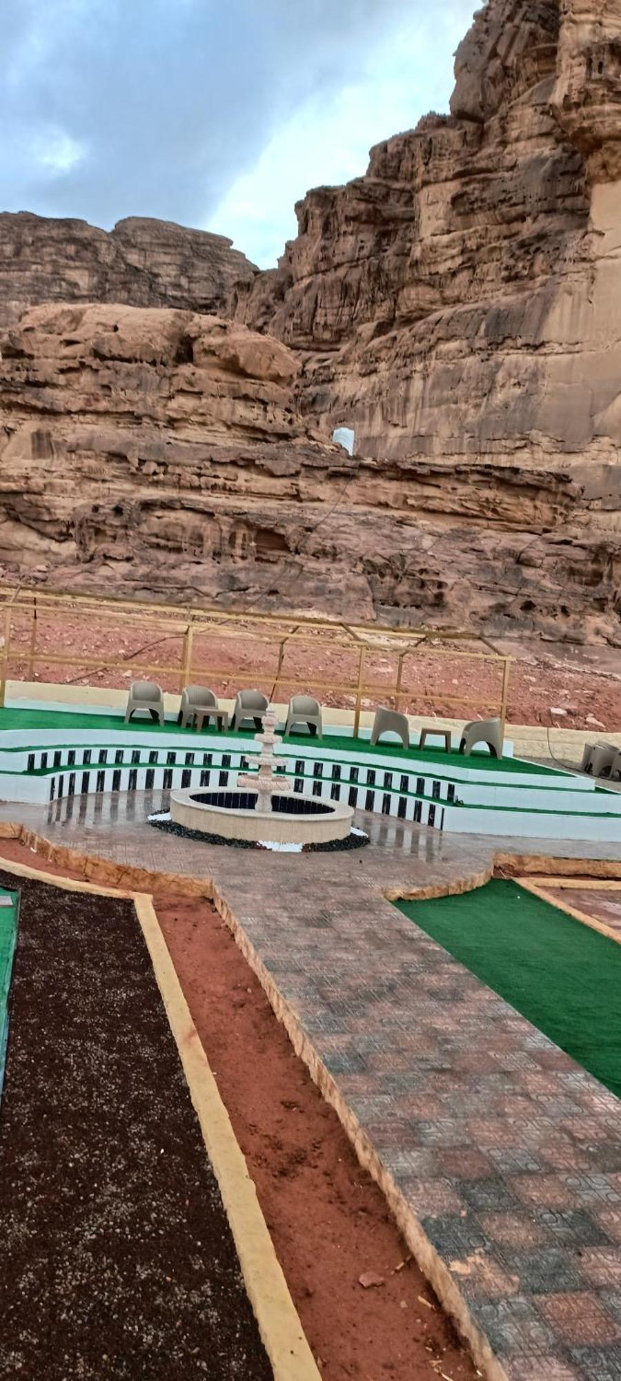 Rum Titanic Camp Wadi Rum Eksteriør billede